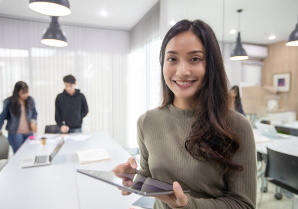 留学エージェント